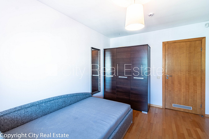 Fasādes māja, slēgts pagalms, vieta automašīnai, luksuss apartamenti , ir lifts, trīs Rīga - foto 13