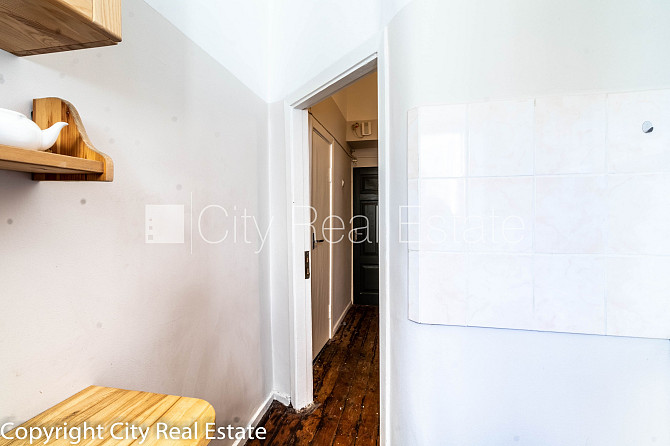 Pagalma māja, renovēta māja, slēgts pagalms, teritorijas iebrauktuves vārti aprīkoti ar Rīga - foto 8