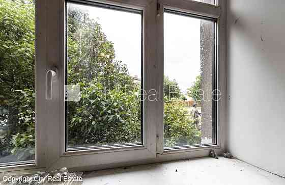 Частный дом, фасадный дом, реновированный дом, закрытый двор, территория обнесена Рига