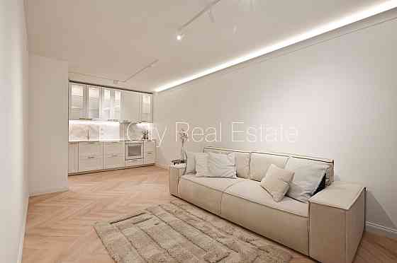 Реновированный дом, благоустроенный озеленённый двор, закрытый двор, одна Рига