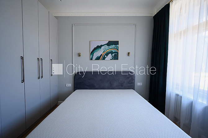 Реновированный дом, лифт, лестничная клетка после капитального ремонта, окна Рига - изображение 7