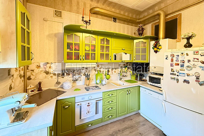 Фасадный дом, благоустроенная озеленённая территория, закрытый двор, закрытая Рига - изображение 3