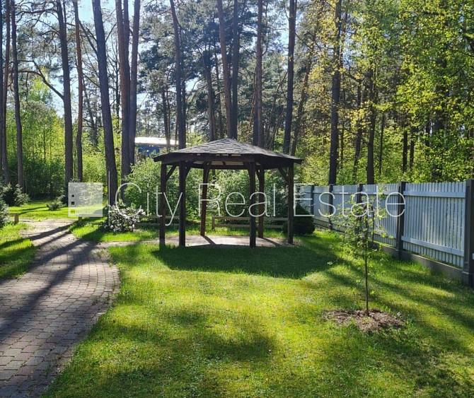 Реновированный дом, благоустроенная озеленённая территория, территория Юрмала - изображение 12