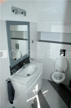 Благоустроенный озеленённый двор, территория обнесена забором, количество Юрмала - изображение 9