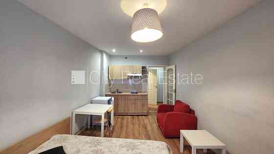 Здание во дворе, реновированный дом, закрытый двор, возможность аренды парковки, Рига