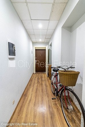 Pagalma ēka, renovēta māja, slēgts pagalms, iespēja nomāt autostāvvietu, ieeja no ielas, Rīga - foto 11