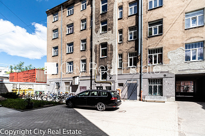 Pagalma ēka, renovēta māja, slēgts pagalms, iespēja nomāt autostāvvietu, ieeja no ielas, Rīga - foto 16