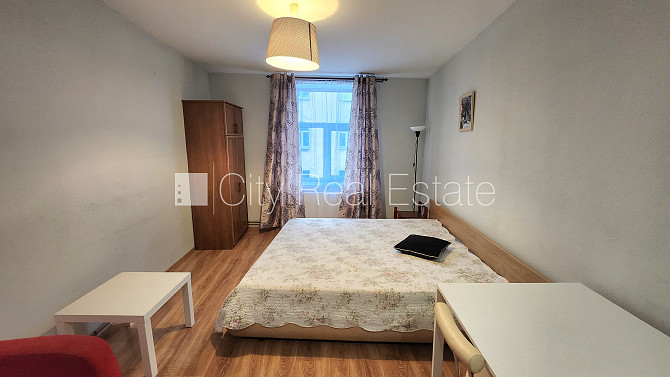 Pagalma ēka, renovēta māja, slēgts pagalms, iespēja nomāt autostāvvietu, ieeja no ielas, Rīga - foto 2