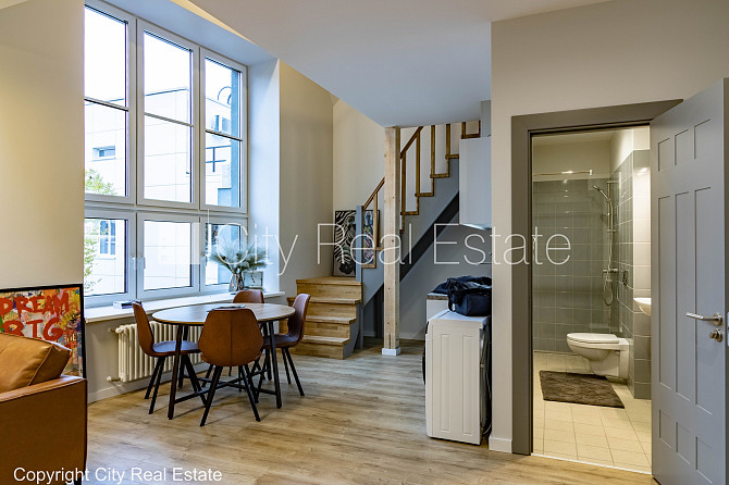 Pagalma māja, renovēta māja, labiekārtota apzaļumota teritorija, ieeja no ielas, ir lifts, Rīga - foto 1