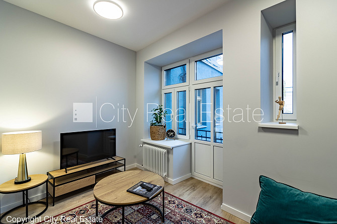 Pagalma māja, renovēta māja, labiekārtota apzaļumota teritorija, ieeja no ielas, ir lifts, Rīga - foto 3