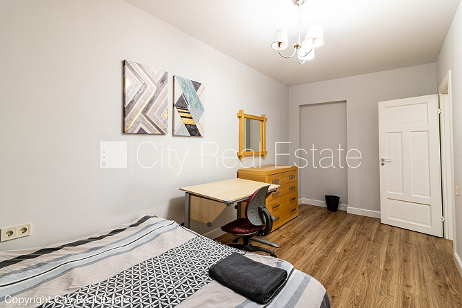 Pagalma ēka, labiekārtota apzaļumota teritorija, vieta automašīnai, istabas izolētas 2 gab., Rīga - foto 3