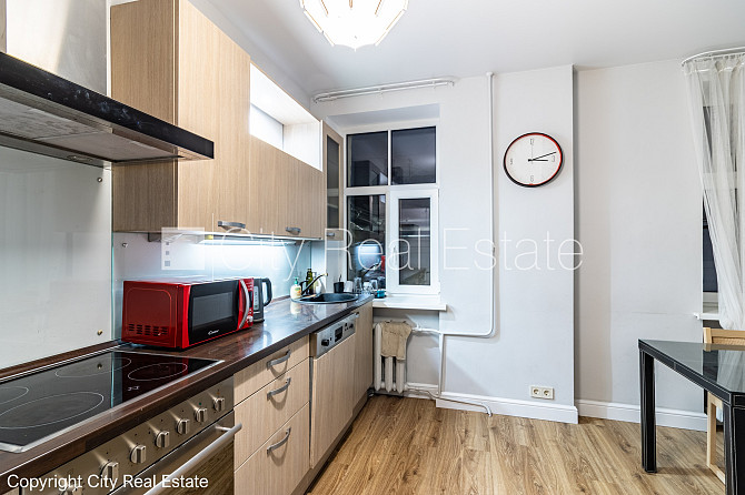 Pagalma ēka, labiekārtota apzaļumota teritorija, vieta automašīnai, istabas izolētas 2 gab., Rīga - foto 9