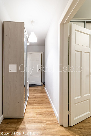 Pagalma ēka, labiekārtota apzaļumota teritorija, vieta automašīnai, istabas izolētas 2 gab., Rīga - foto 18