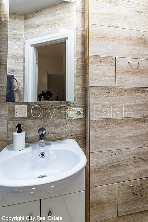 Pagalma ēka, labiekārtota apzaļumota teritorija, vieta automašīnai, istabas izolētas 2 gab., Rīga - foto 15