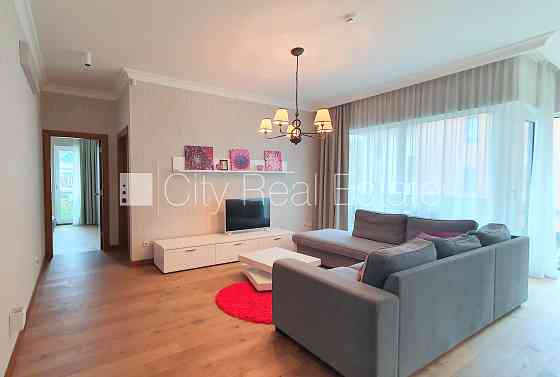 Земля в собственности, новостройка, благоустроенная озеленённая территория, Юрмала