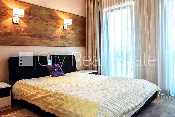 Земля в собственности, новостройка, благоустроенная озеленённая территория, Юрмала