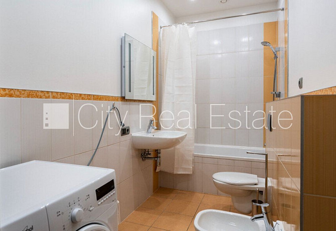 Jaunceltne, fasādes māja, labiekārtota apzaļumota teritorija, slēgts pagalms, teritorijas Rīga - foto 16