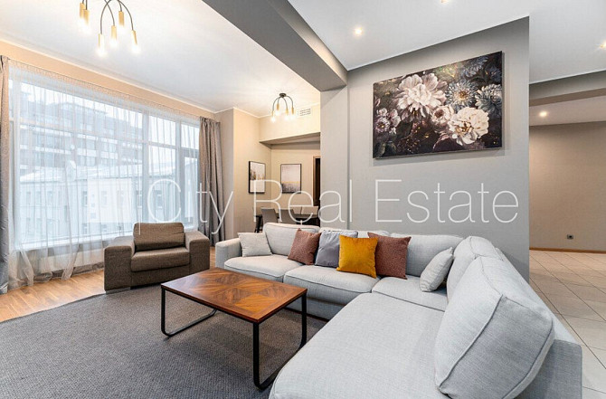 Jaunceltne, fasādes māja, labiekārtota apzaļumota teritorija, slēgts pagalms, teritorijas Rīga - foto 1