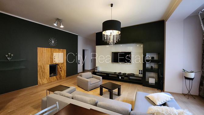 Fasādes māja, renovēta māja, ieeja no ielas, luksuss apartamenti , ir lifts, kāpņu telpa pēc Rīga - foto 1