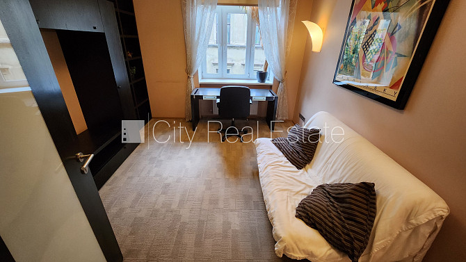 Fasādes māja, renovēta māja, ieeja no ielas, luksuss apartamenti , ir lifts, kāpņu telpa pēc Rīga - foto 16