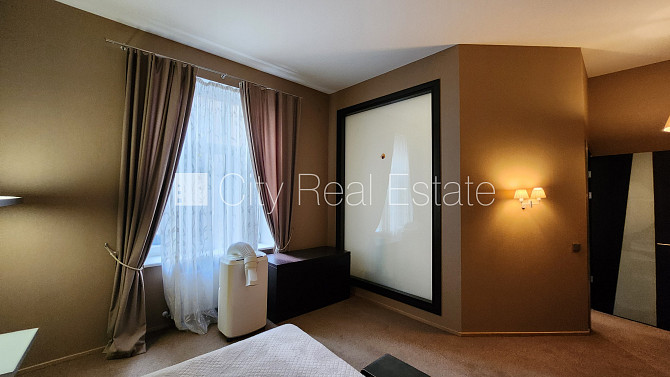 Fasādes māja, renovēta māja, ieeja no ielas, luksuss apartamenti , ir lifts, kāpņu telpa pēc Rīga - foto 8