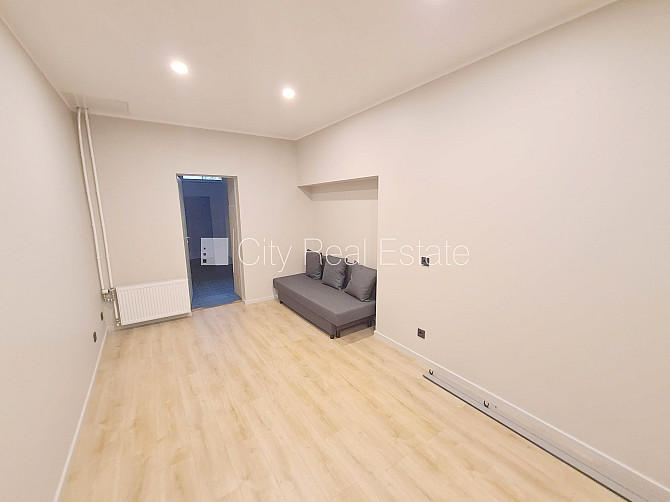 Pagalma ēka, renovēta māja, slēgts pagalms, ieeja no ielas un pagalma, ir lifts, kāpņu telpa Rīga - foto 19