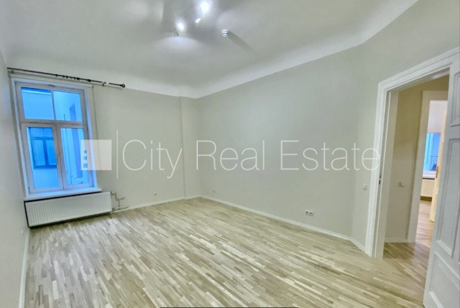 Pagalma ēka, ieeja no pagalma, ir lifts, sauna, guļamistabu skaits 3 gab., viesistaba, sporta Rīga - foto 7