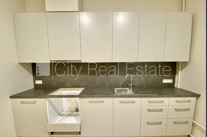 Pagalma ēka, ieeja no pagalma, ir lifts, sauna, guļamistabu skaits 3 gab., viesistaba, sporta Rīga - foto 10