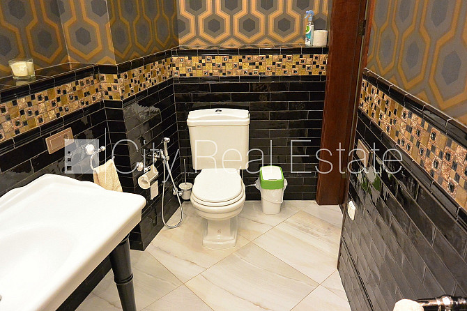 Fasādes māja, slēgta teritorija, ieeja no ielas, ir lifts, balkons, guļamistabu skaits 2 gab., Rīga - foto 17