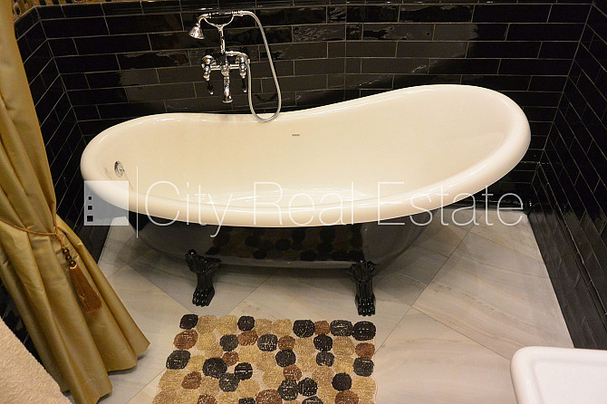 Fasādes māja, slēgta teritorija, ieeja no ielas, ir lifts, balkons, guļamistabu skaits 2 gab., Rīga - foto 16