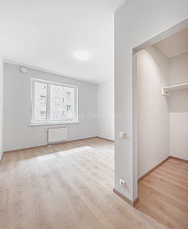 Jaunceltne, labiekārtots apzaļumots pagalms, garāža vienai automašīnai, ir lifts, balkons, Rīga - foto 15