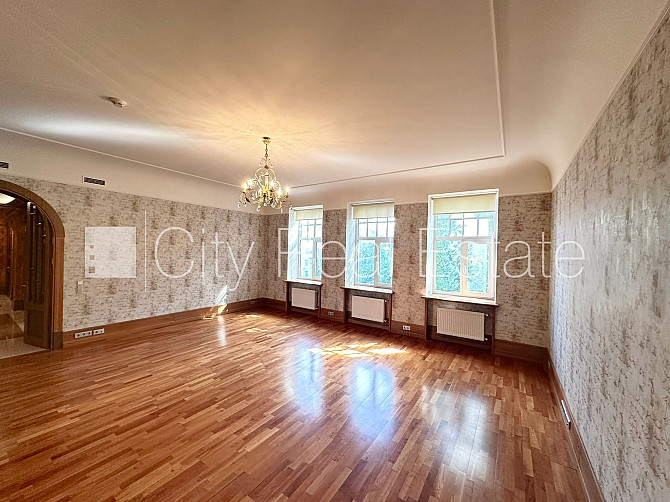 Fasādes māja, renovēta māja, labiekārtota apzaļumota teritorija, slēgts pagalms, vieta Rīga - foto 2