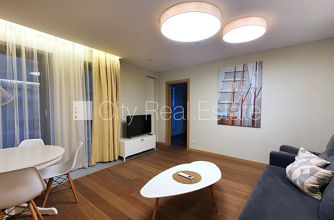 Jaunceltne, labiekārtota apzaļumota teritorija, bruģēts piebraucamais ceļš, garāža vienai Rīga - foto 3