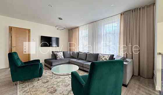 Частный дом, реновированный дом, благоустроенная озеленённая территория, Юрмала