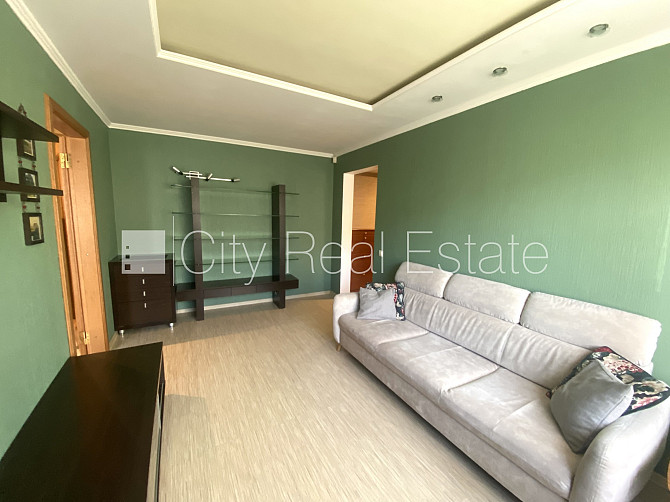 Labiekārtots apzaļumots pagalms, vieta automašīnai, iestiklota lodžija, guļamistabu skaits 2 Rīga - foto 20