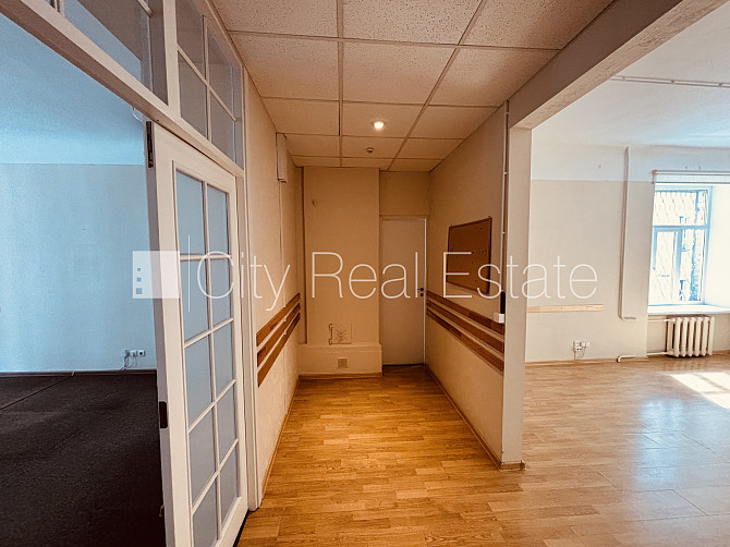 Zeme īpašumā, logi vērsti mājas abās pusēs, plašs skats no loga, gaisa kondicionēšanas Rīga - foto 7