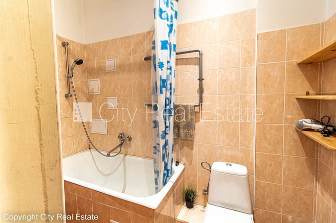 Pagalma māja, apsargāts pagalms, ieeja no pagalma, ir lifts, viena istaba izolēta, virtuve, Rīga - foto 12