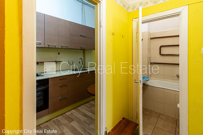 Pagalma ēka, renovēta māja, slēgts pagalms, ieeja no pagalma, ir lifts, kāpņu telpa pēc Rīga - foto 12