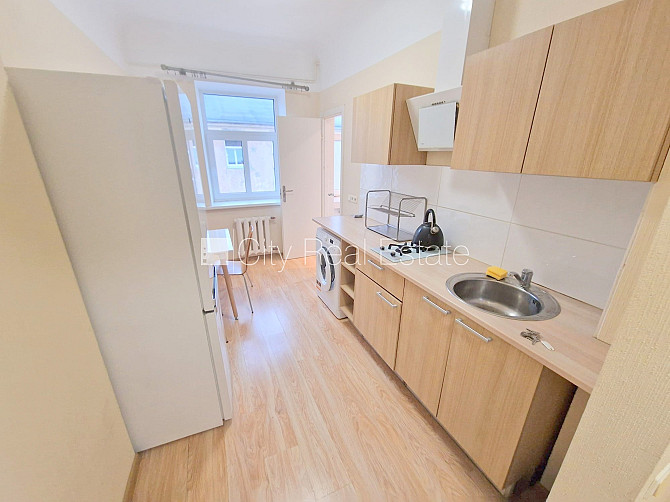 Fasādes māja, renovēta māja, slēgts pagalms, ieeja no ielas, ir lifts, kāpņu telpa pēc Rīga - foto 12