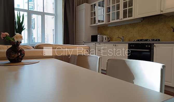 Renovēta māja, slēgts pagalms, ir lifts, istabas izolētas 1 gab., studio tipa, virtuve Rīga - foto 10