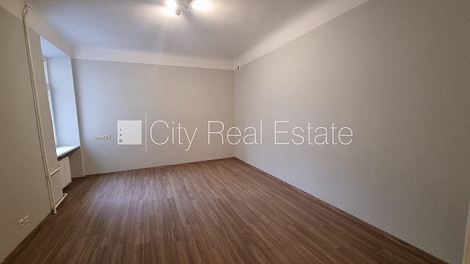 Renovēta māja, slēgts pagalms, ir lifts, kāpņu telpa pēc kapitālā remonta, guļamistabu Rīga - foto 2