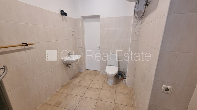 Renovēta māja, slēgts pagalms, ir lifts, kāpņu telpa pēc kapitālā remonta, guļamistabu Rīga - foto 5