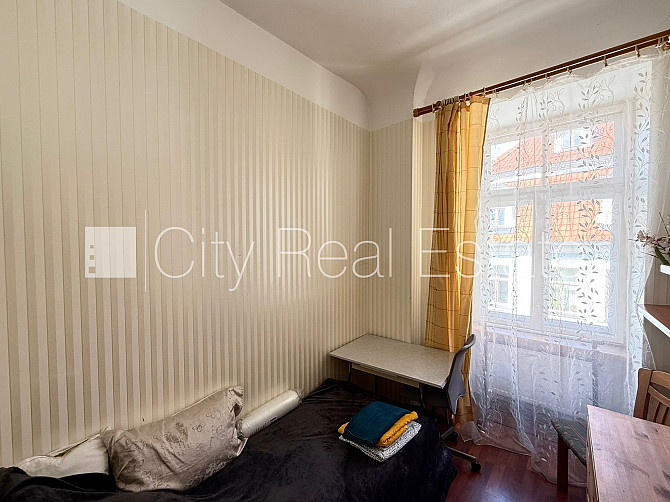 Fasādes māja, renovēta māja, ieeja no ielas, kāpņu telpa pēc kosmētiskā remonta, logi Rīga - foto 11