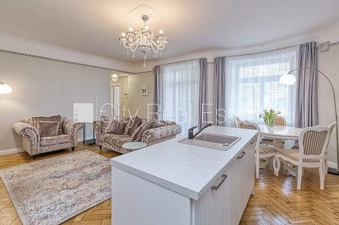 Projekts - Residence Lumiere, fasādes māja, renovēta māja, slēgts pagalms, garāžas vārti Rīga - foto 3