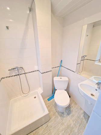 Pagalma māja, renovēta māja, slēgts pagalms, teritorijas iebrauktuves vārti aprīkoti ar Rīga - foto 2