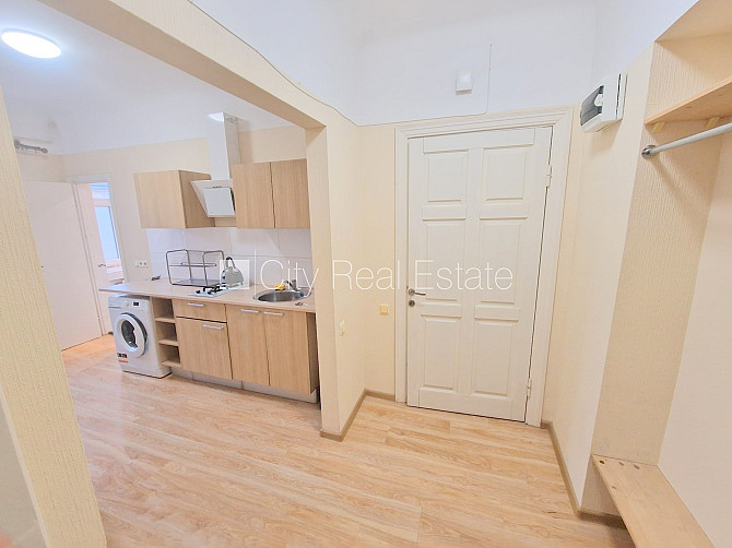 Pagalma māja, renovēta māja, slēgts pagalms, teritorijas iebrauktuves vārti aprīkoti ar Rīga - foto 5