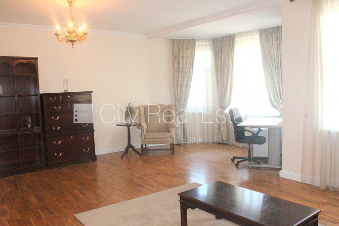 Фасадный дом, реновированный дом, закрытый двор, вход с улицы и со двора, лифт, Рига - изображение 3