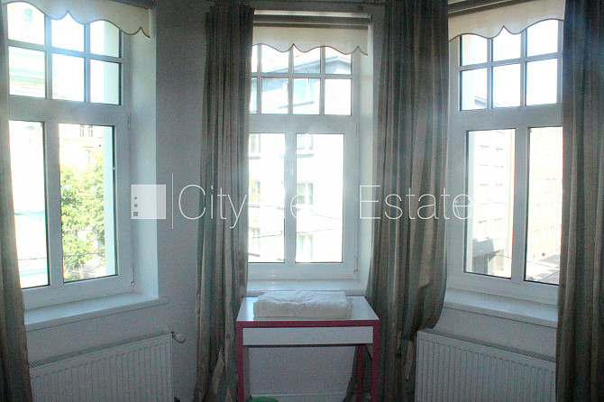 Фасадный дом, реновированный дом, закрытый двор, вход с улицы и со двора, лифт, Рига - изображение 16