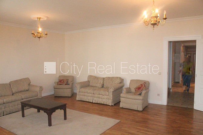 Фасадный дом, реновированный дом, закрытый двор, вход с улицы и со двора, лифт, Рига - изображение 5