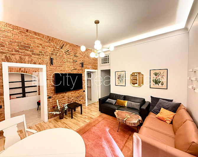 Дом во дворе, реновированный дом, благоустроенная озеленённая территория, Рига - изображение 1